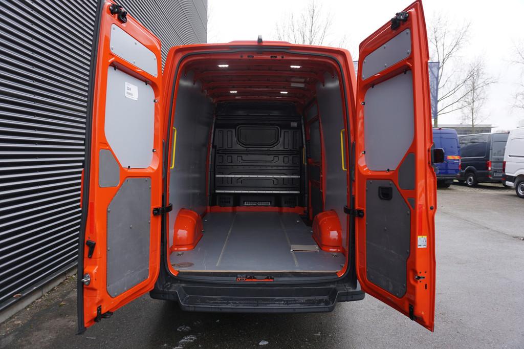 MAN TGE 140pk L3H3/L2H2 Apple Carplay Camera Airco Parkeerse, Auto's, Achterwielaandrijving, Gebruikt, Bedrijf, 1968 cc