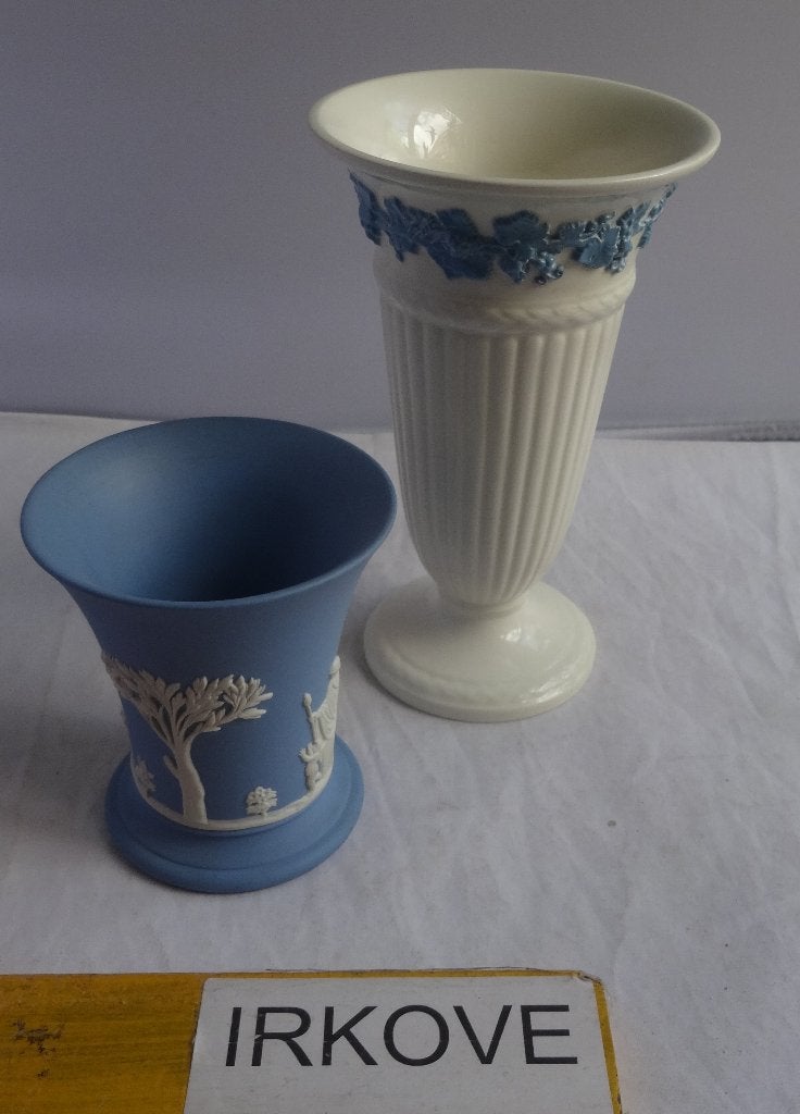 WEDGWOOD * DRIE VAZEN EN 1 X ASBAK * Jasperware *, Antiek en Kunst, Verzenden