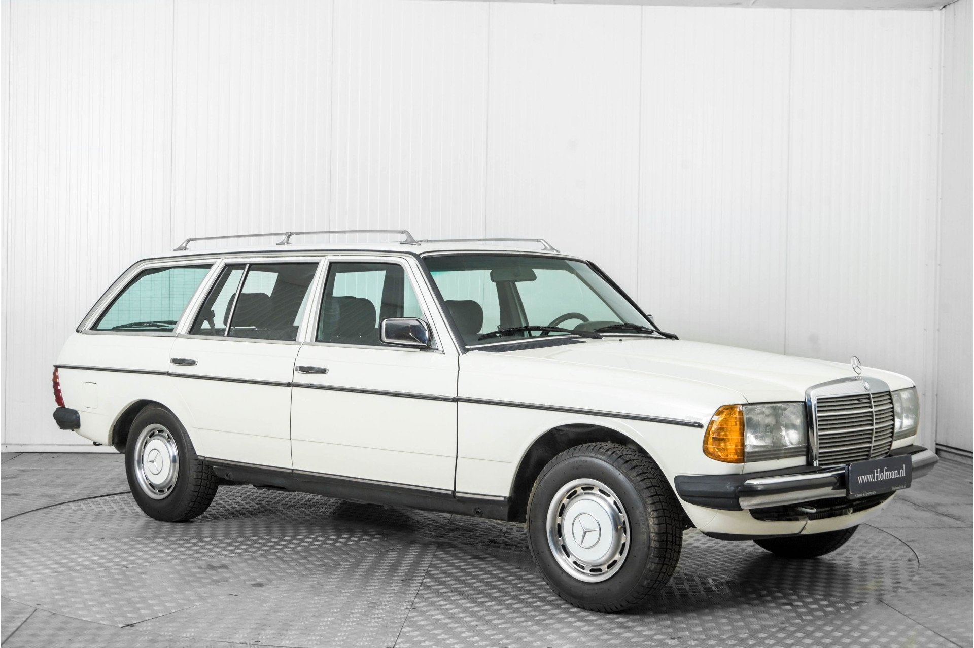 Mercedes-Benz 230TE W123 5 bak (bj 1984), foto 5