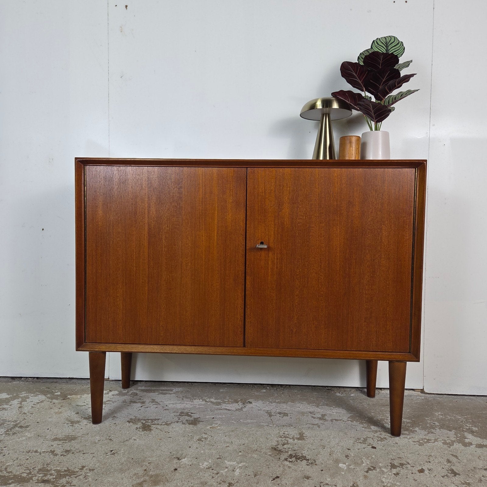 Rex Raab, Wilhelm Renz Varia-150 vintage tv kastje, dressoir, Teakhout, 50 tot 100 cm, 25 tot 50 cm, Nvt