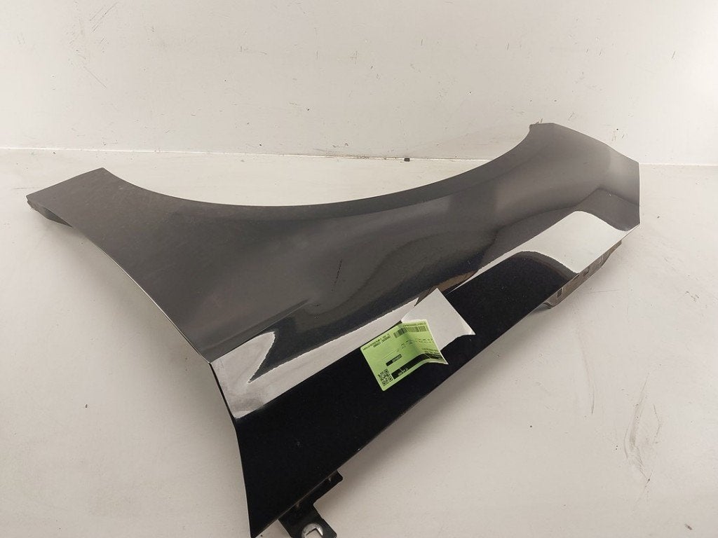 Spatbord Links Voor Ford Focus 3 Wagon 2011 2171304, Gebruikt, Henry-Ford-Straße  1, Köln 50735, , Duitsland, Ford-Werke GmbH
