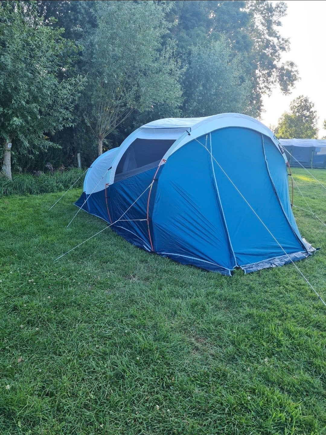 Decathlon Quechua Arpenaz 4.1 Fresh & Black 4-persoons tent, Ophalen of Verzenden, Zo goed als nieuw, Tot en met 4