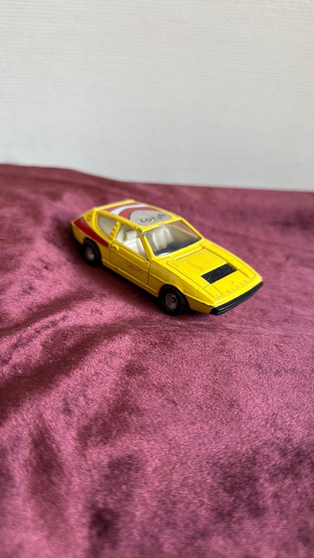 Corgi auto lotus, Hobby en Vrije tijd, Modelauto's | Overige schalen, Ophalen of Verzenden, Zo goed als nieuw, Auto