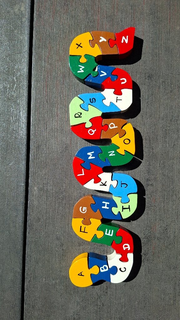 Houten puzzel van alfabet-slang, Ophalen of Verzenden, Zo goed als nieuw