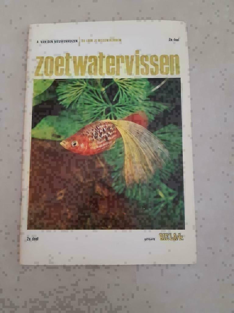 Zoetwatervissen plaatjesalbum Deel 2, Ophalen of Verzenden, Gelezen, A. van den Nieuwenhuizen, Plaatjesalbum