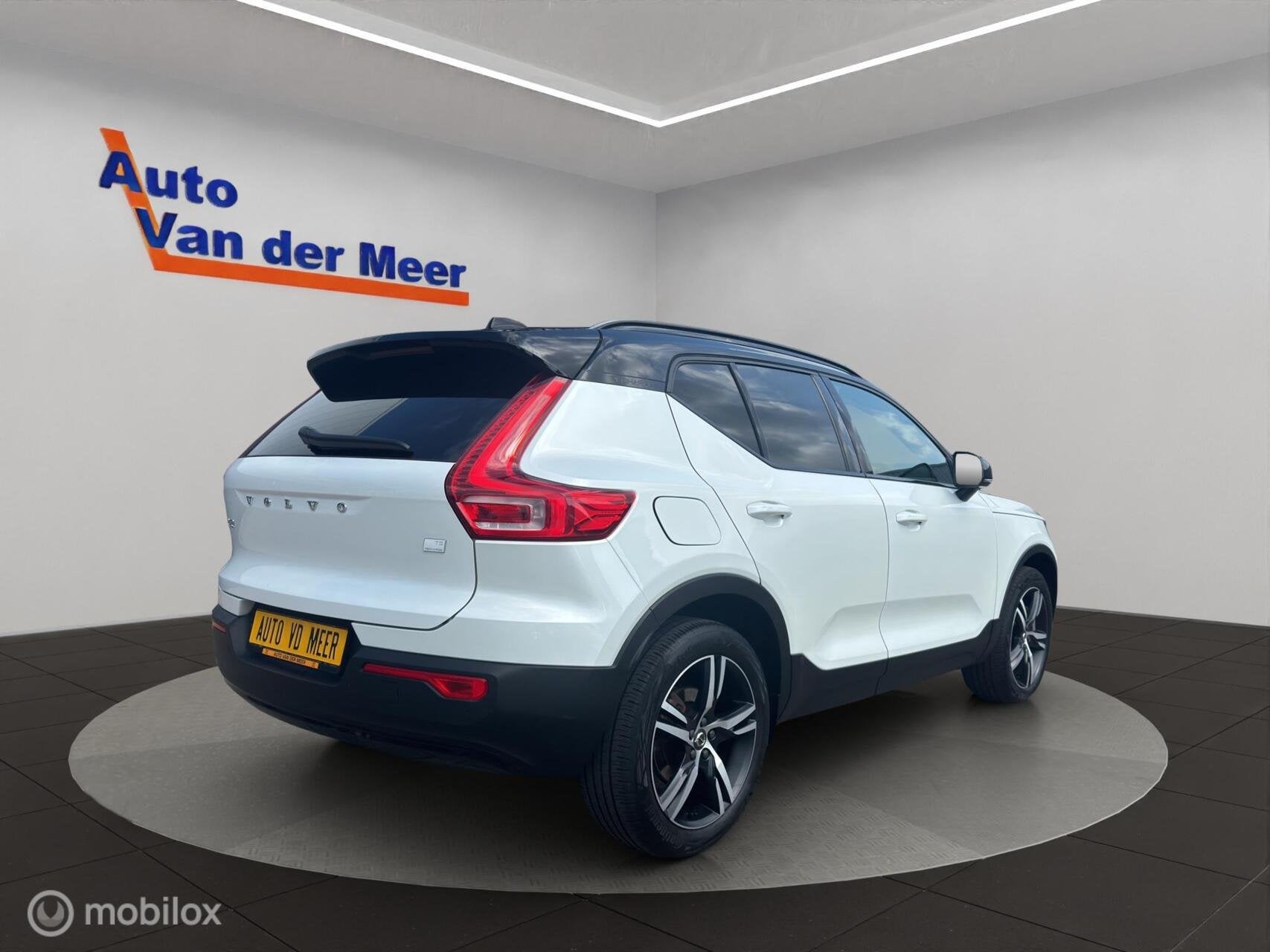 Volvo XC40 1.5 T5 Recharge R-design / Carplay / Camera / All, 12 maanden, Stof, Wit, Plug-in hybride