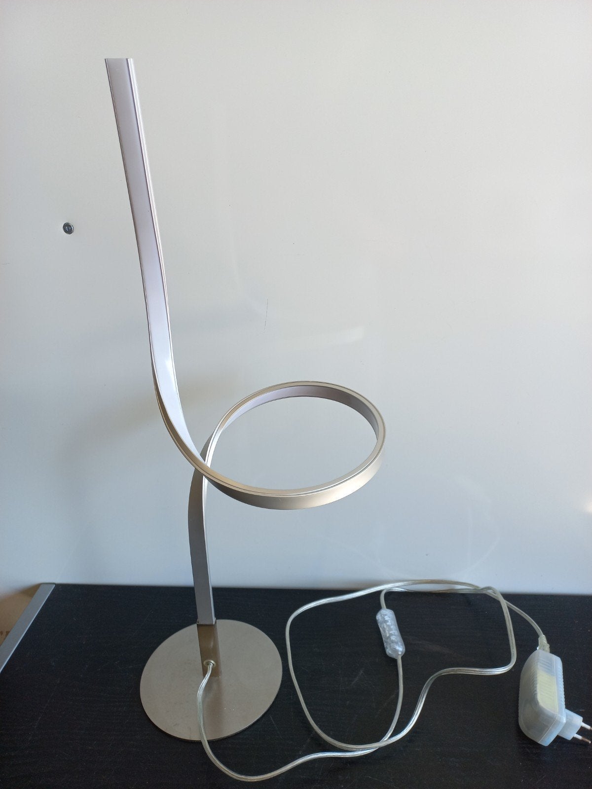 Moderne LED tafellamp Zijlstra 62 cm hoog, zilverkleurig, Zijlstra, Inclusief lichtbron, Overige fittingen, Ophalen of Verzenden