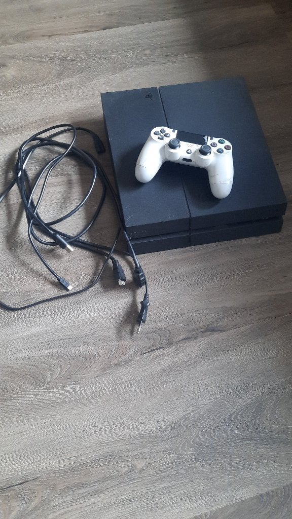 Te koop: Playstation 4, Spelcomputers en Games, Ophalen, Gebruikt, Met 1 controller, Slim