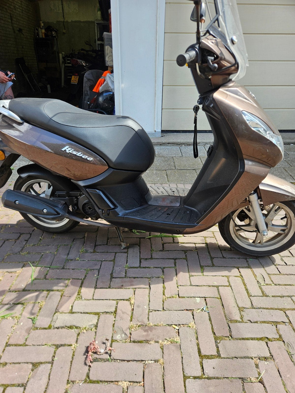 peugeot kisbee snor 2017 2de eigenaar, Ophalen, Gebruikt, Benzine, Overige modellen
