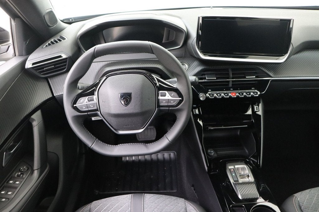 Peugeot 2008 1.2 HYBRID 145PK ALLURE E-DCS6 | Navigatie Pack, Auto's, Peugeot, Gebruikt, Zwart, 1199 cc, Leder en Stof