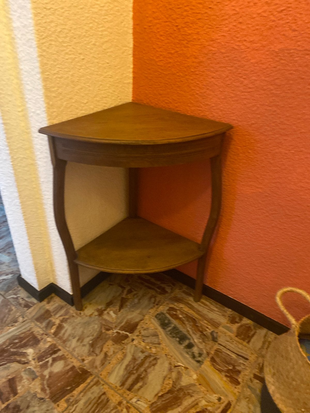 Antieke houten hoektafel met twee niveaus, Antiek en Kunst, Ophalen