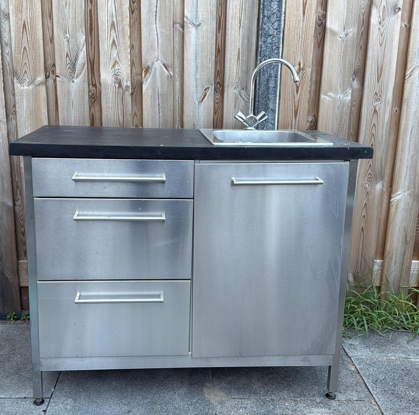 RVS Buitenkeuken met spoelbak, Zakelijke goederen, Horeca | Keukenapparatuur, Ophalen, Gebruikt, RVS Meubilair