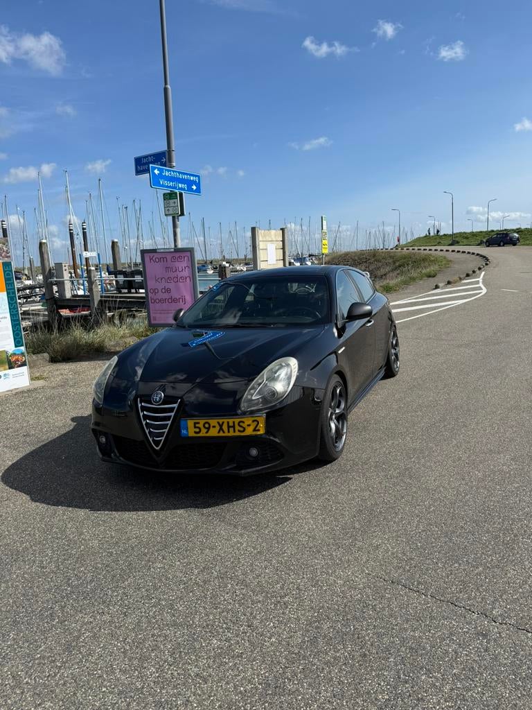Alfa Romeo Giulietta 1.4 Turbo Multi AIR TCT 2012 Zwart, Auto's, 1280 kg, 4 cilinders, Zwart, Origineel Nederlands