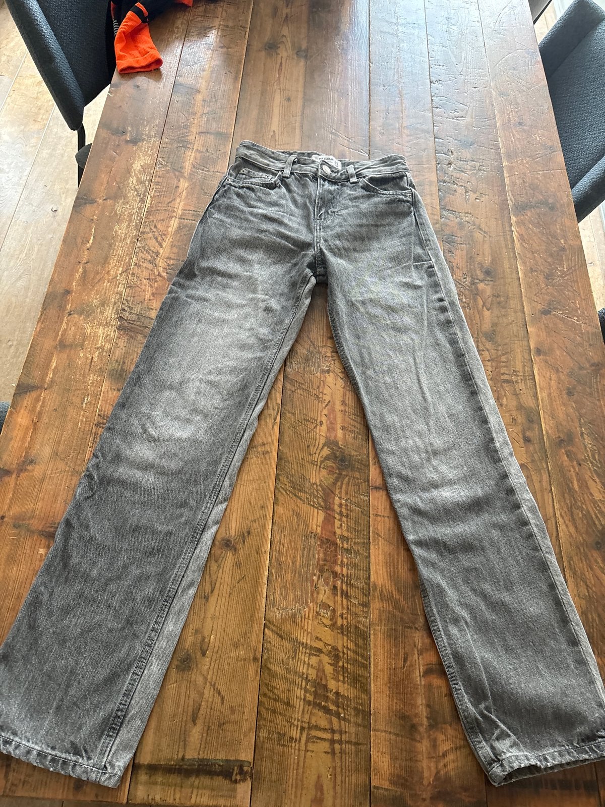 Pull&Bear Spijkerbroek - Z.g.a.n. Maat 32, Ophalen of Verzenden, Zo goed als nieuw, Grijs, Overige jeansmaten