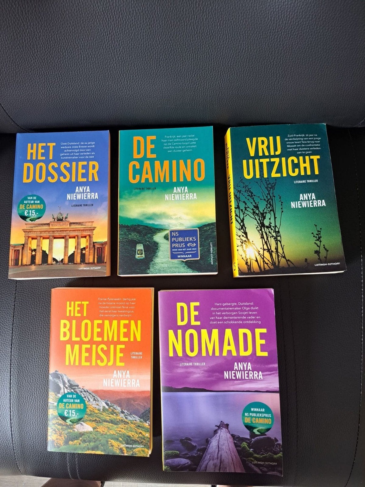 anya niewierra  boeken, Ophalen of Verzenden, Zo goed als nieuw