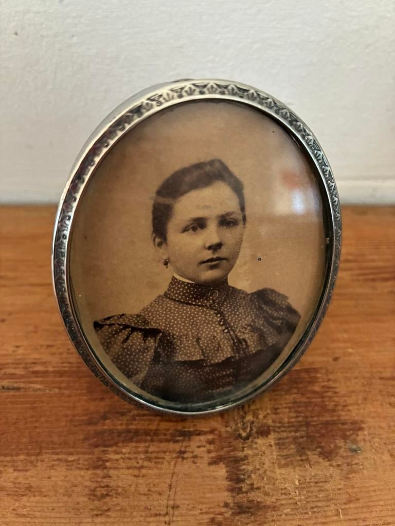Ovaal fotolijstje zilver gemerkt, Ophalen of Verzenden, Zilver
