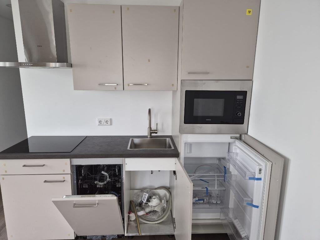 keuken met inbouwapparatuur, Huis en Inrichting, Ophalen, Overige kleuren, Overige typen, Nieuw
