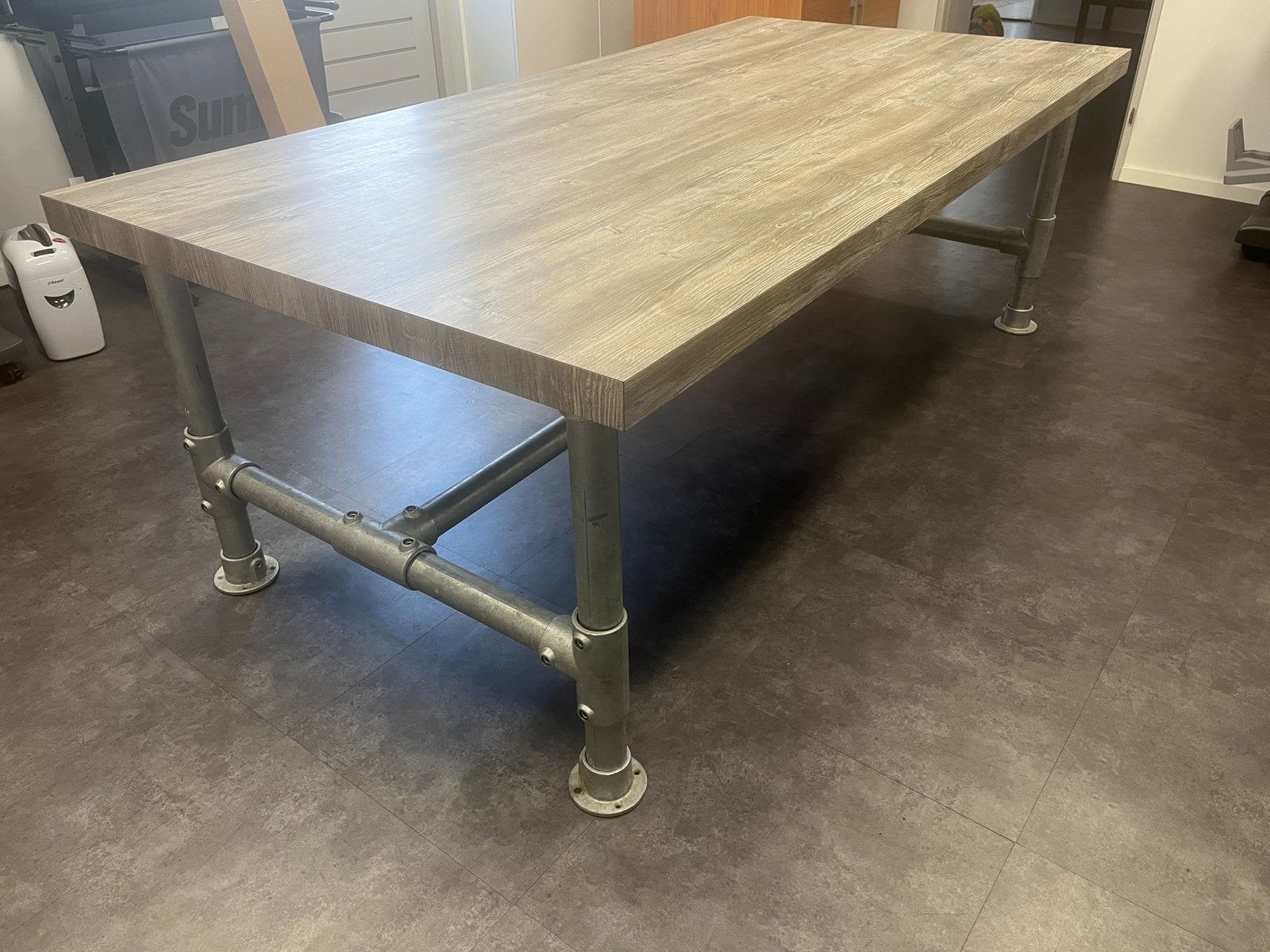 Robuuste eet- of vergadertafel zgan, Gebruikt, 100 tot 150 cm, 200 cm of meer, Vijf personen of meer