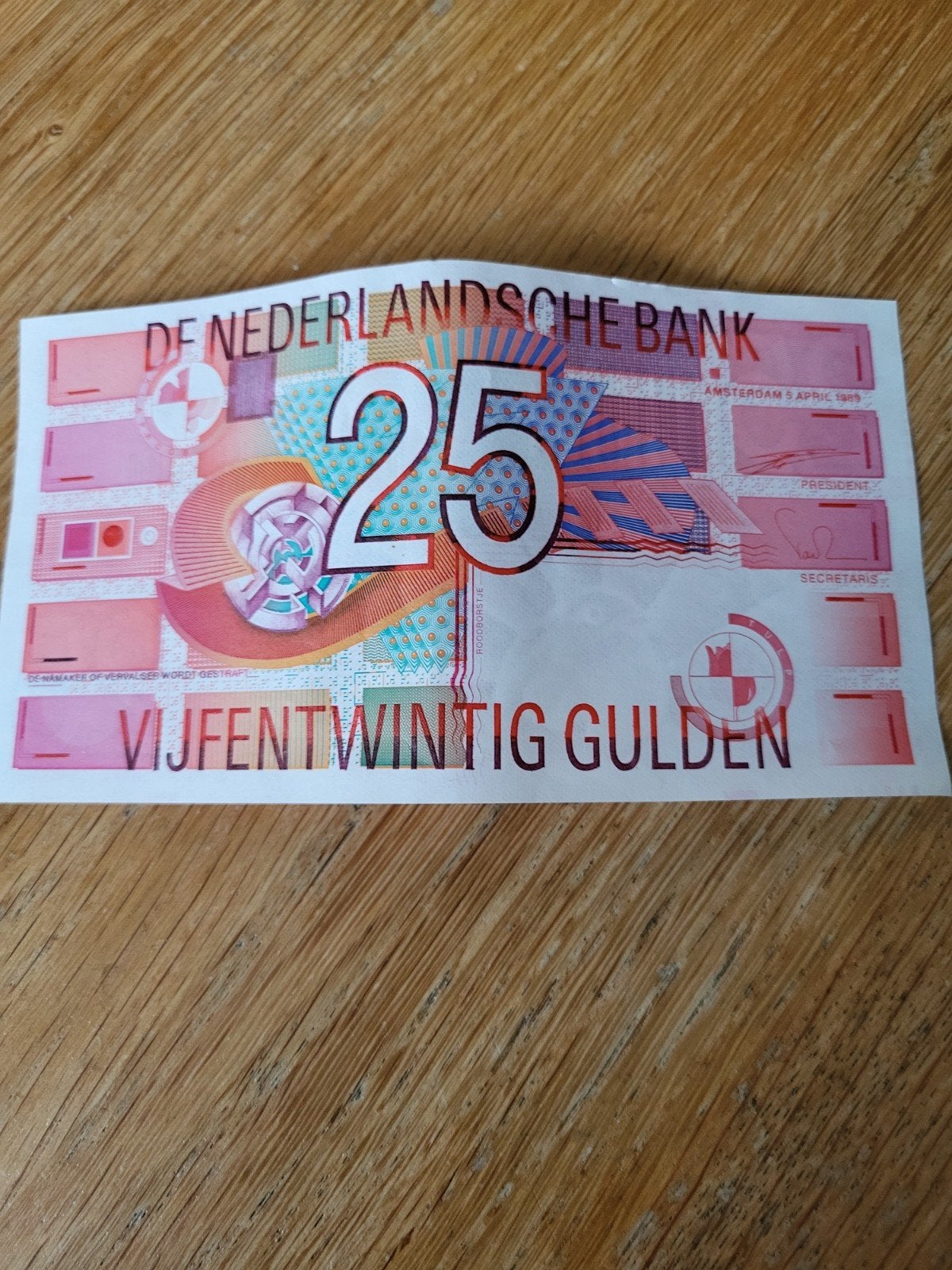 25 Gulden biljet uit 1989 - De Nederlandse Bank, Ophalen