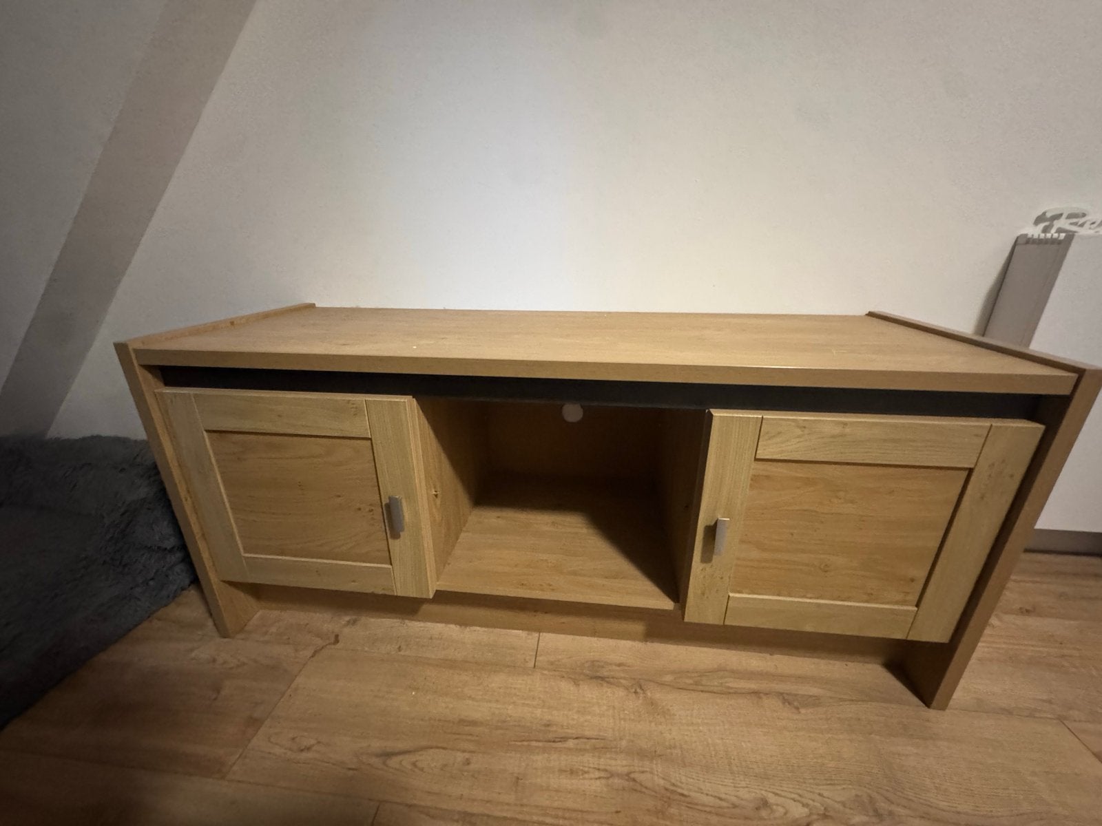 Houten TV-meubel met opbergruimte