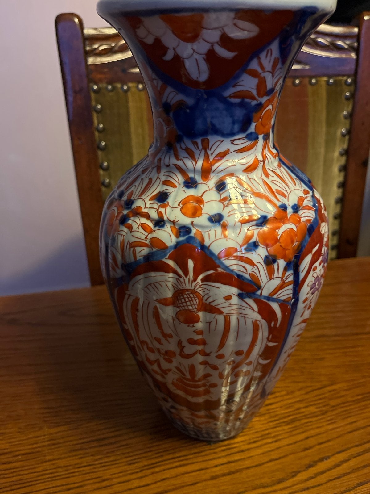 Antieke Japanse Imari Vaas - Rood, Blauw, Wit Bloemmotief, Ophalen