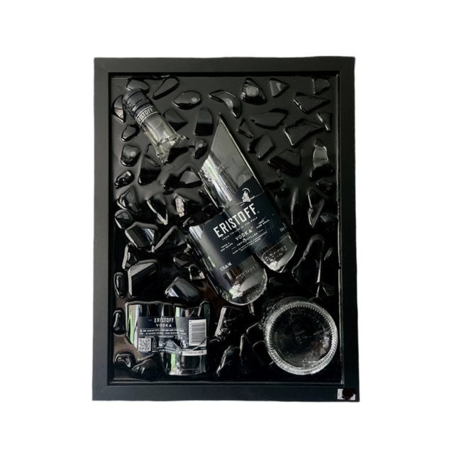Eristoff vodka broken bottle, Ophalen of Verzenden