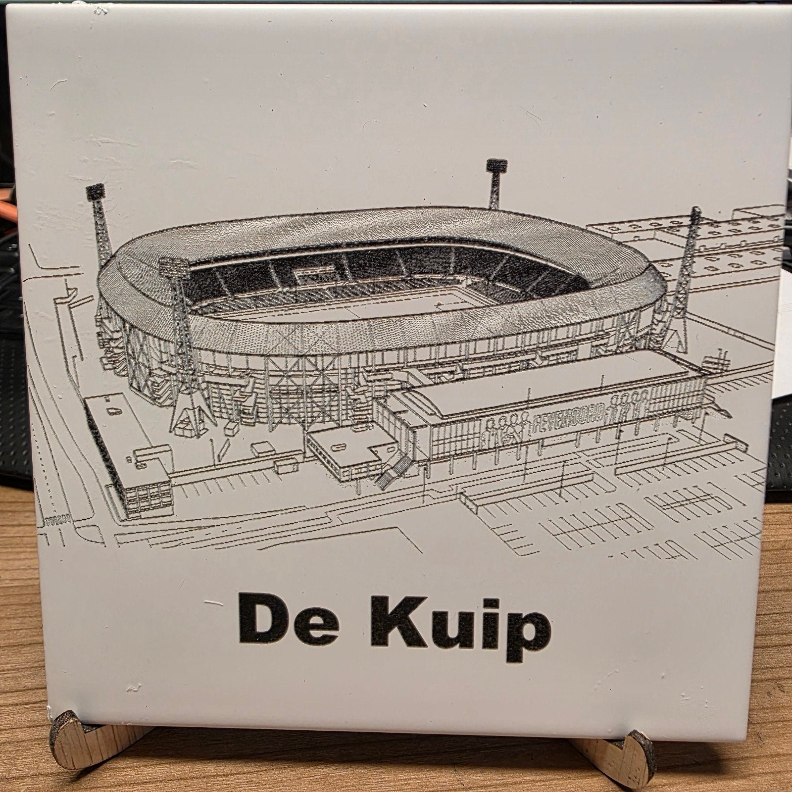 De Kuip Rotterdam Gegraveerde Tegel met Statief, Ophalen of Verzenden