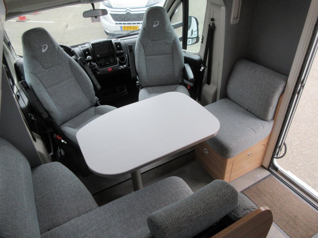 Dethleffs Just 90 7052 EB, Caravans en Kamperen, ABS, Hordeur, Dethleffs, L-zit