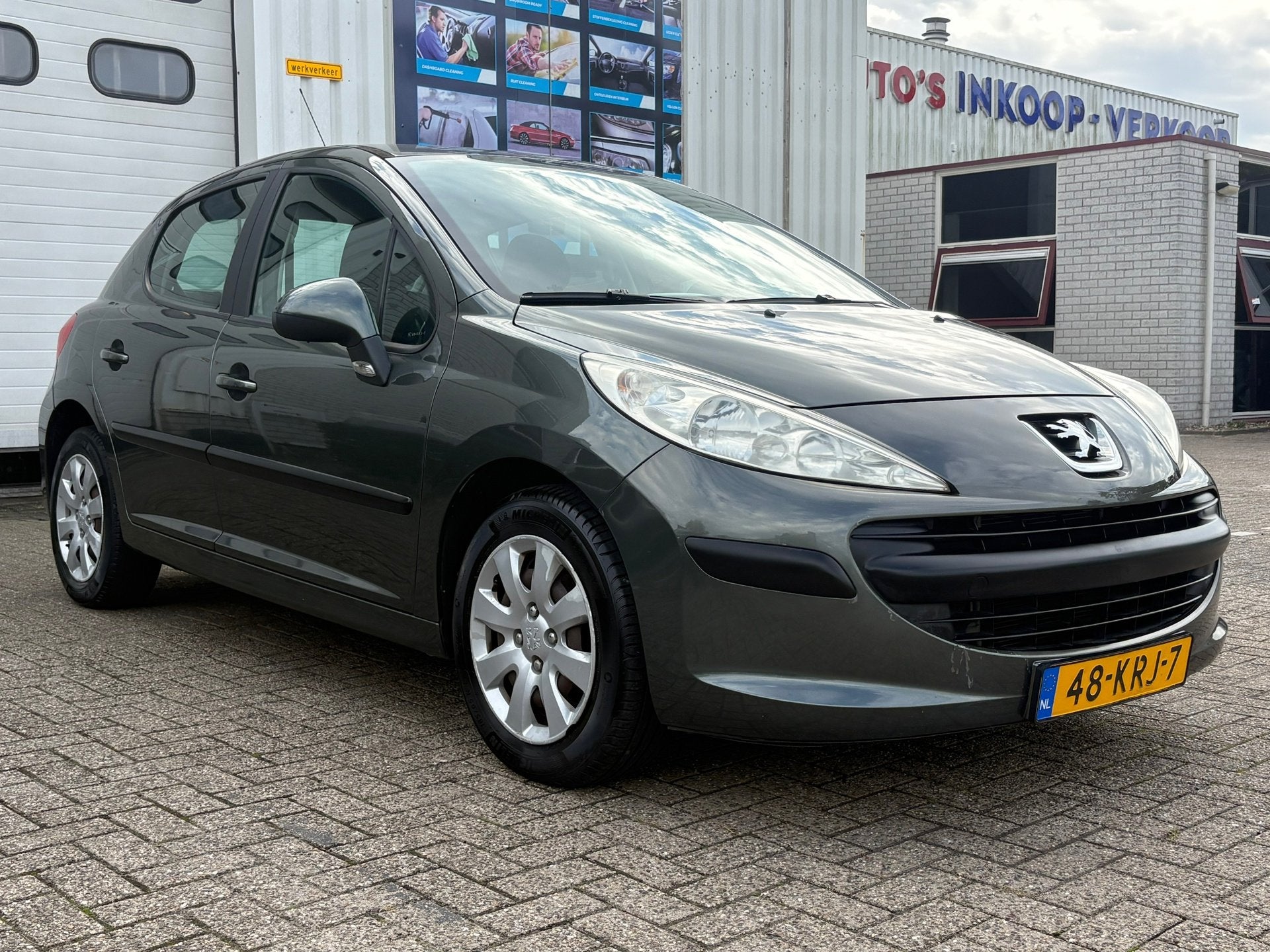Peugeot 207