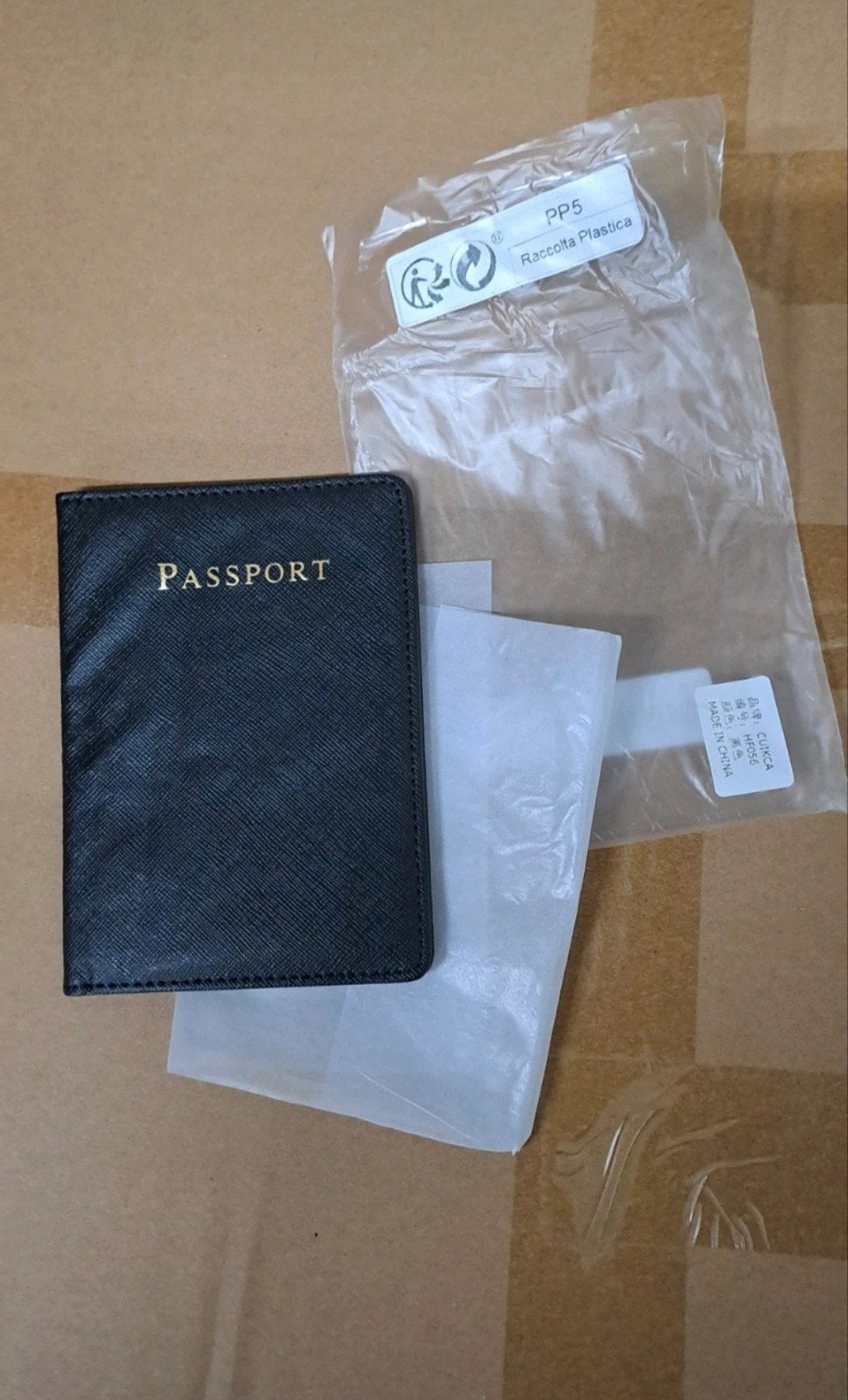Nieuwe Zwarte Paspoorthoes - Stijlvol en Beschermend, Ophalen of Verzenden, Nieuw, Zwart, Overige merken