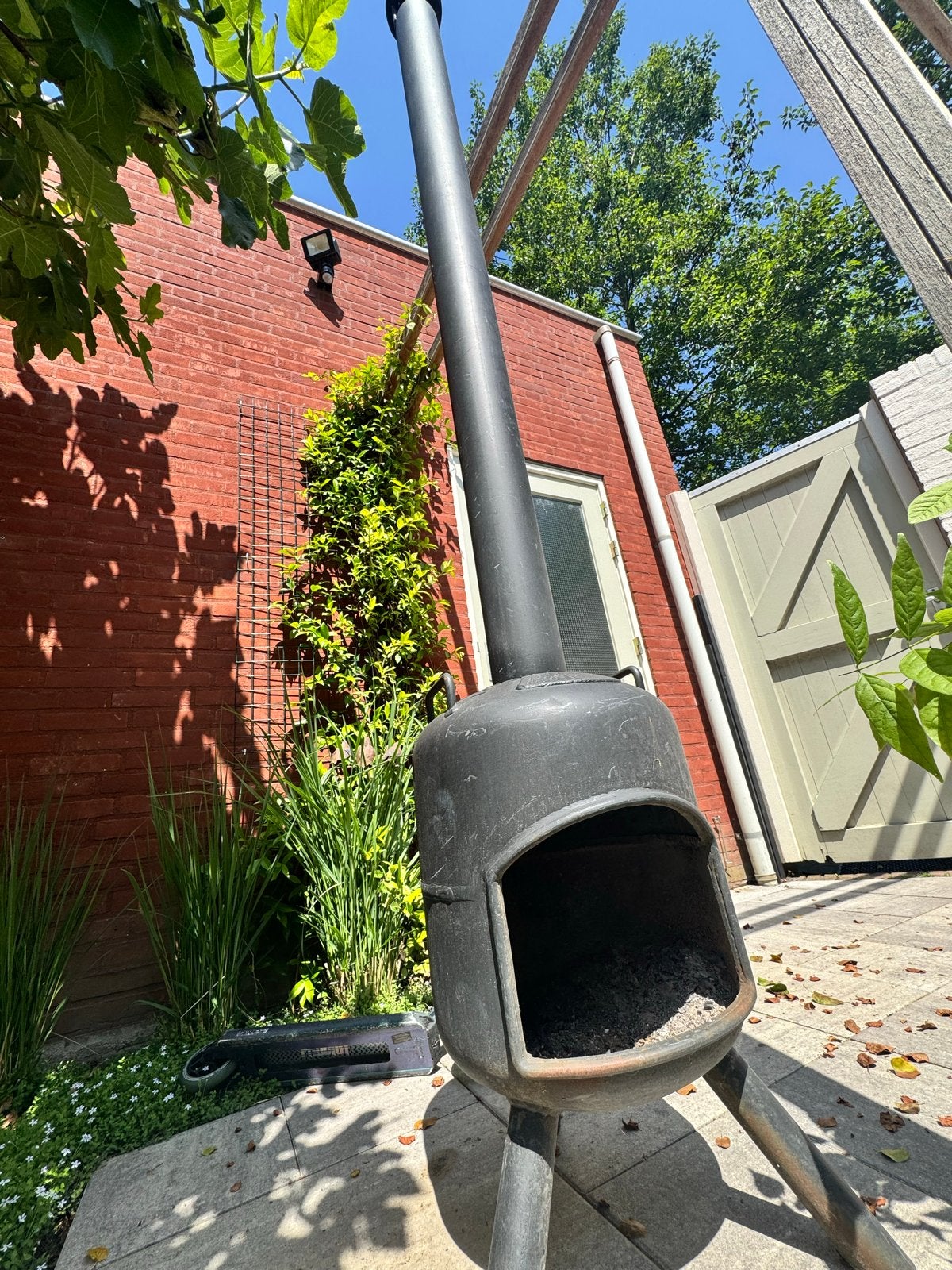 Zwarte gietijzeren terrashaard/vuurkorf, Tuin en Terras, Vuurkorven, Ophalen, Gebruikt, Vuurkorf