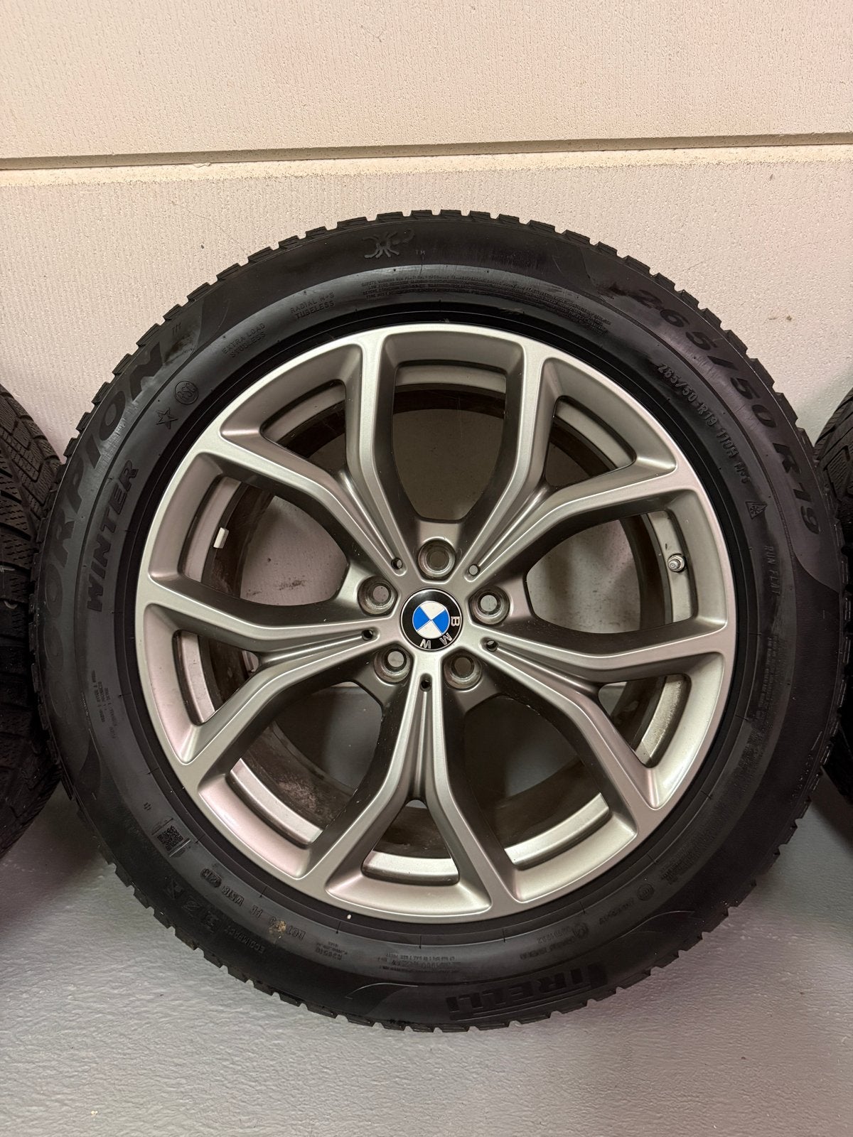 BMW X3 X5 winterset styling 694m 19 inch A-merk banden, Auto-onderdelen, 19 inch, Gebruikt, Banden en Velgen, Terreinwagen