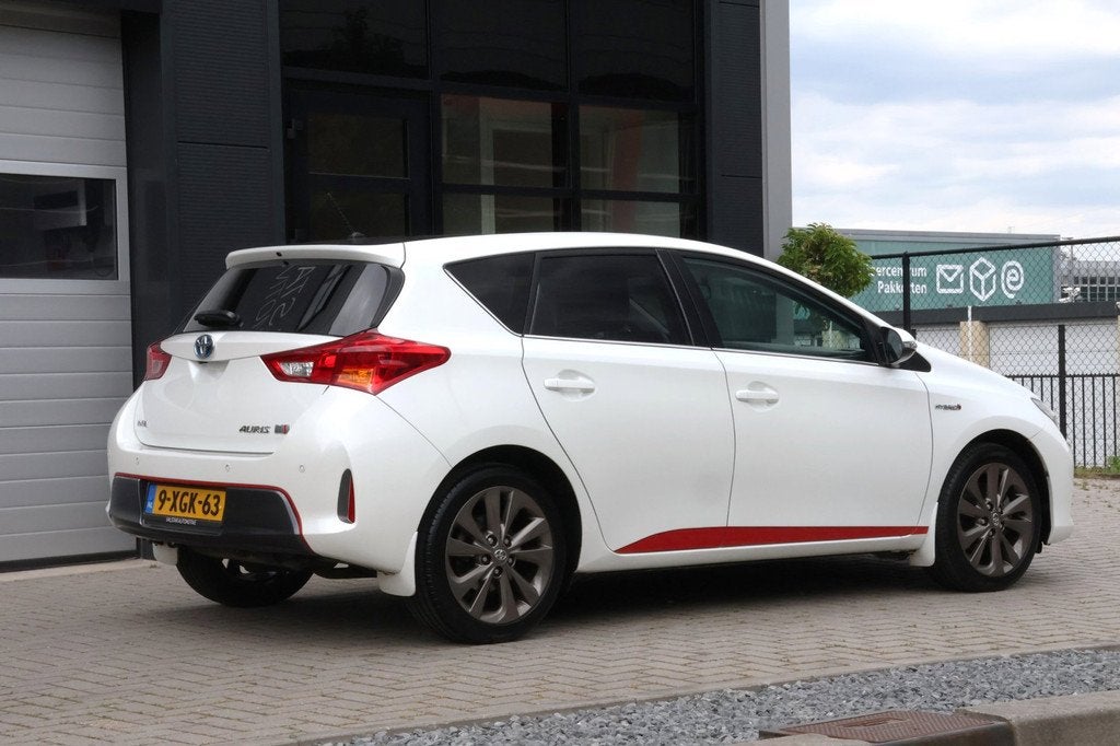 Toyota Auris 1.8 Hybrid |Panorama|Navigatie|Xenon, Auto's, Toyota, Euro 5, Gebruikt, 4 cilinders, Wit