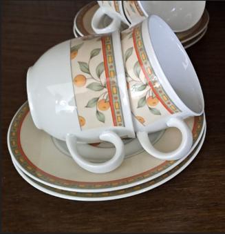 2 kop en schotels - Servies Art Design – Koffietijd servies, Ophalen of Verzenden, Porselein, Overige stijlen, Kop(pen) en/of Schotel(s)