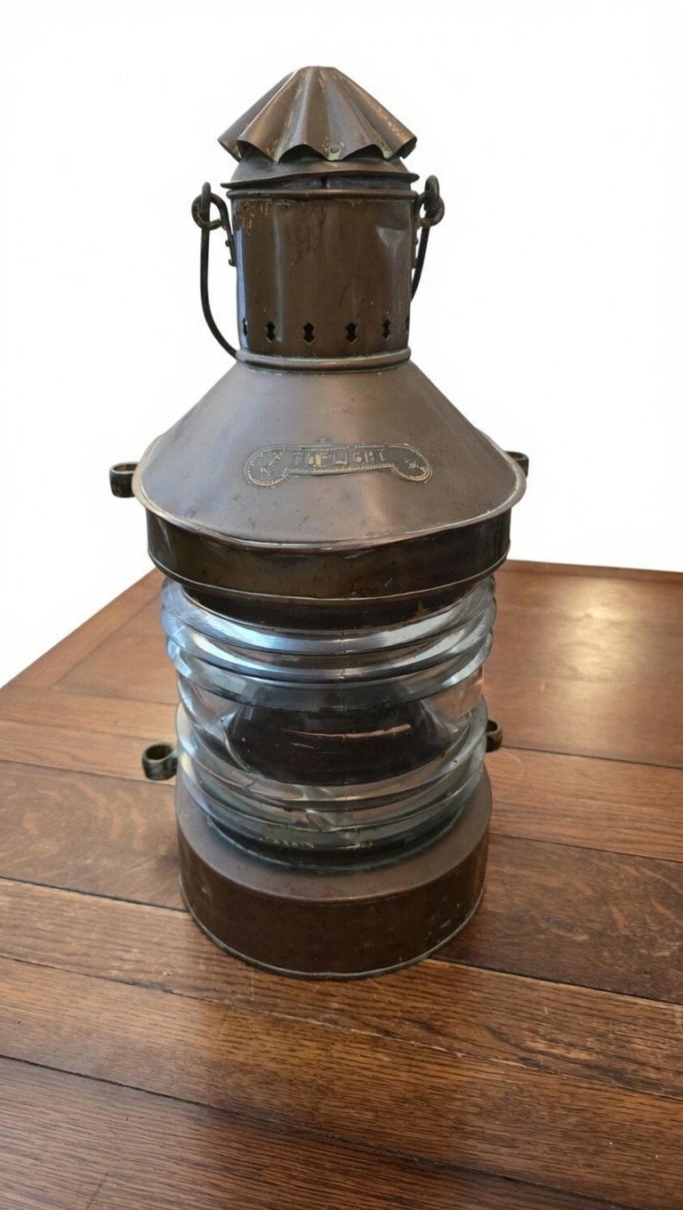 Antieke scheepslantaarn / Toplight, Ophalen