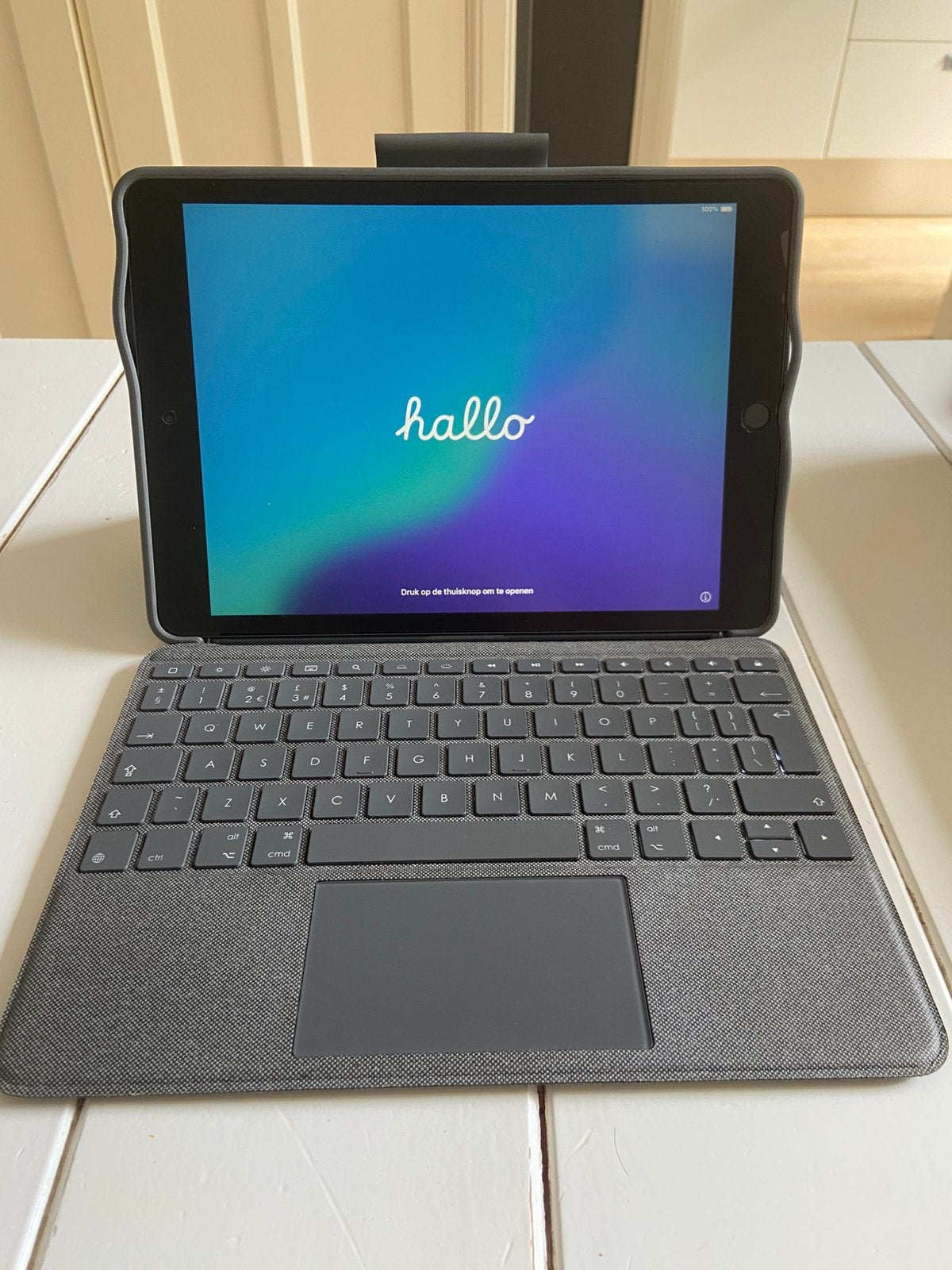 iPad 2020 (8e gen.) met toetsenbord-hoesje, Computers en Software, 10 inch, 32 GB, Ophalen of Verzenden, Zo goed als nieuw