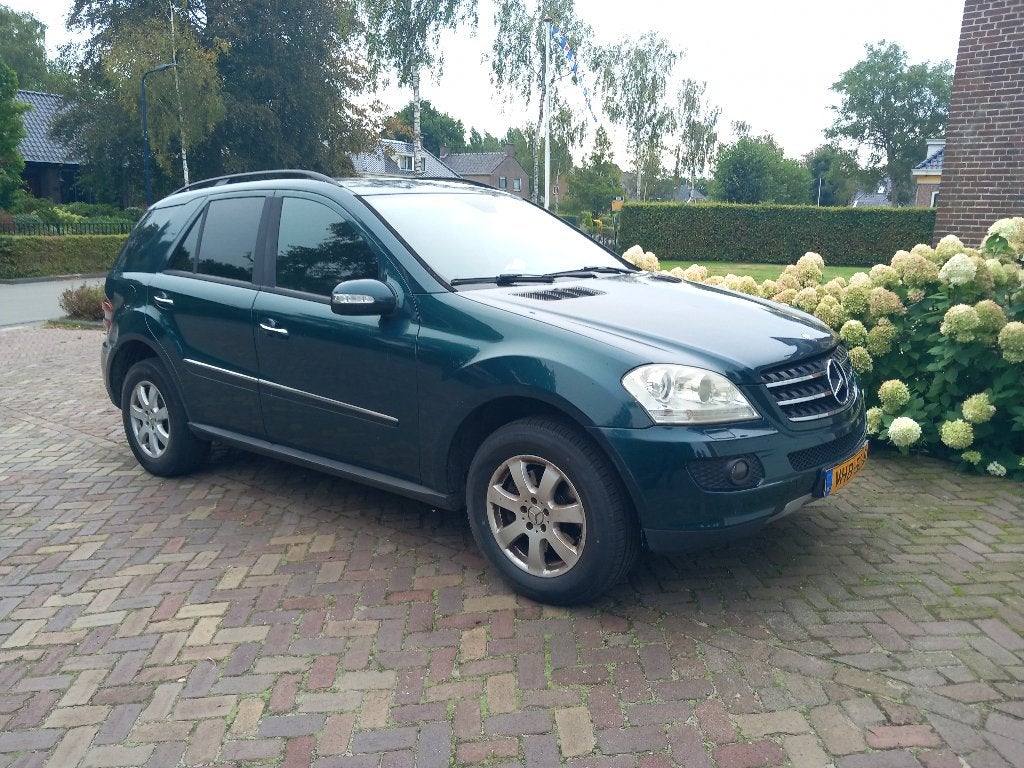 Mercedes-Benz Mercedes-benz 2006 Groen grijs ken nieuwe apk, Auto's, 2220 kg, Diesel, Te koop, 750 kg