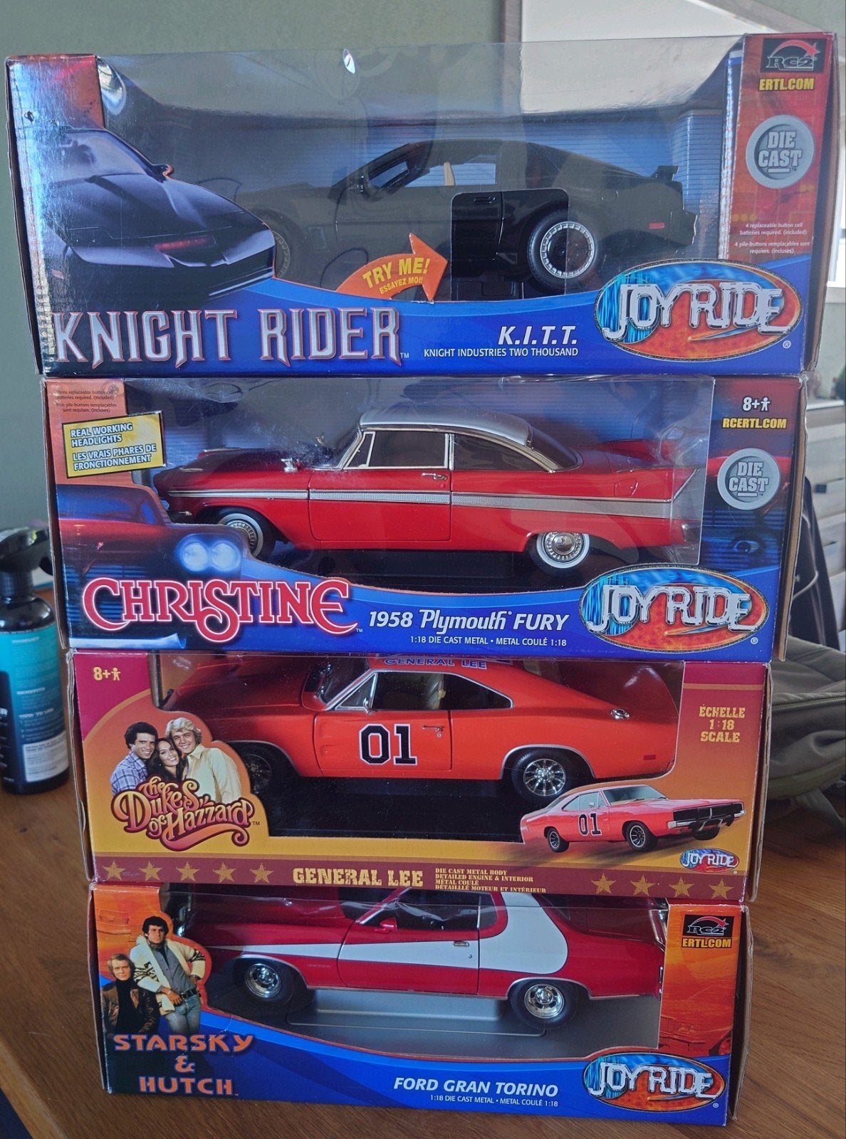 Zeldzame ERTL JoyRide 1:18 auto's met originele dozen., Hobby en Vrije tijd, Modelauto's | 1:18, Ophalen of Verzenden, Zo goed als nieuw