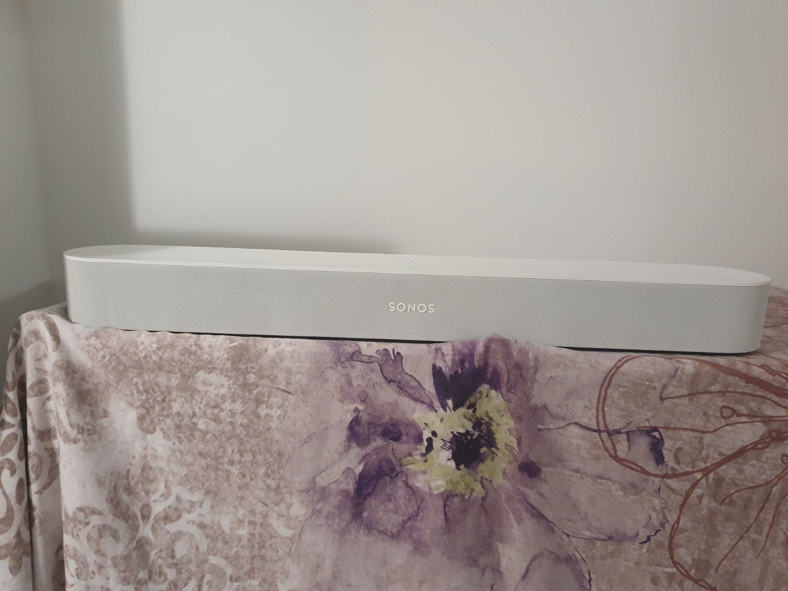 Sonos beam met muurbeugel te koop, Ophalen of Verzenden, Zo goed als nieuw, Overige kleuren