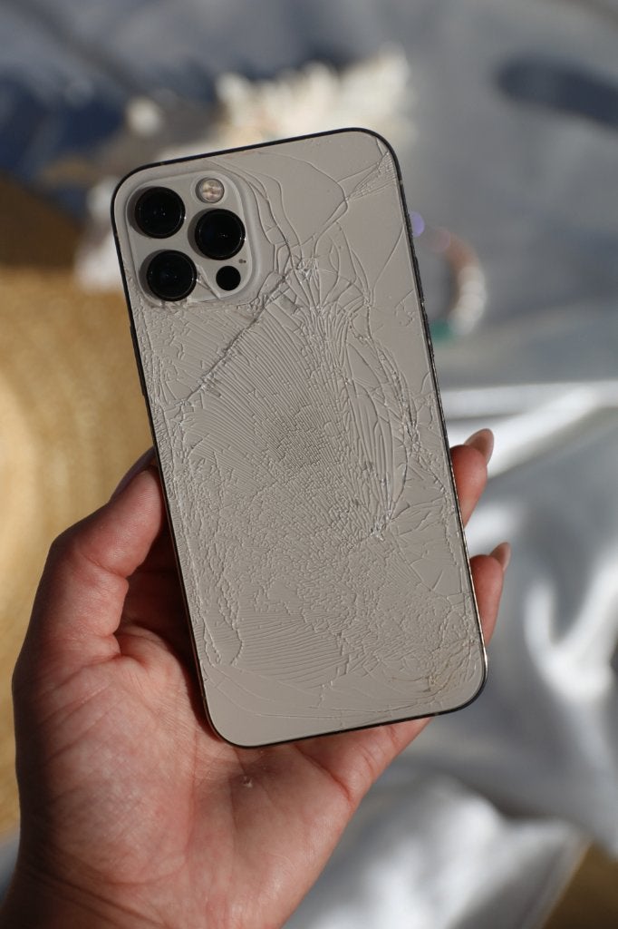 GEZOCHT - KAPOTTE OF OUDE TELEFOONS, Zwart, Ophalen of Verzenden, 64 GB, Zonder simlock