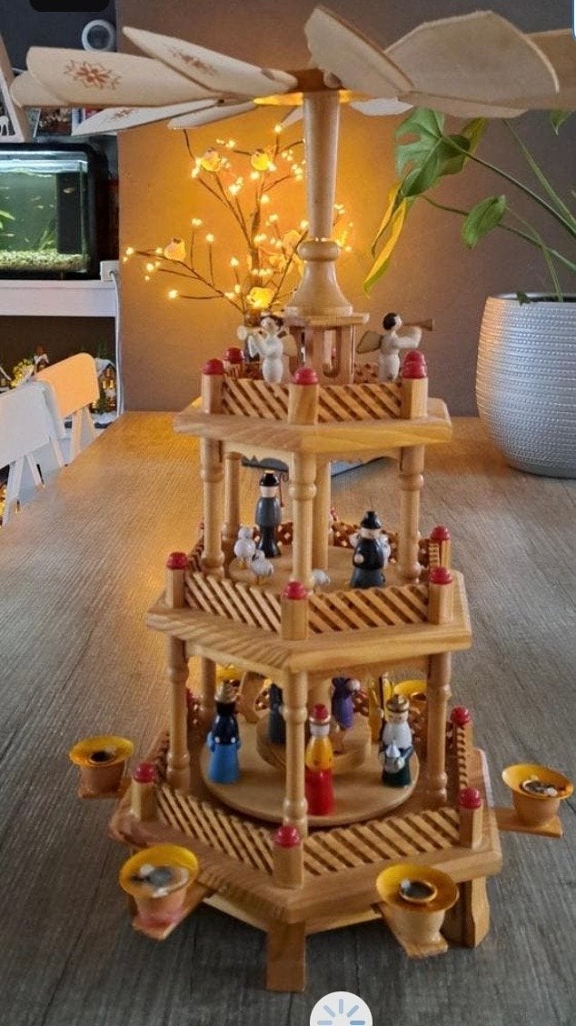 Vintage houten kerstpiramide, Ophalen