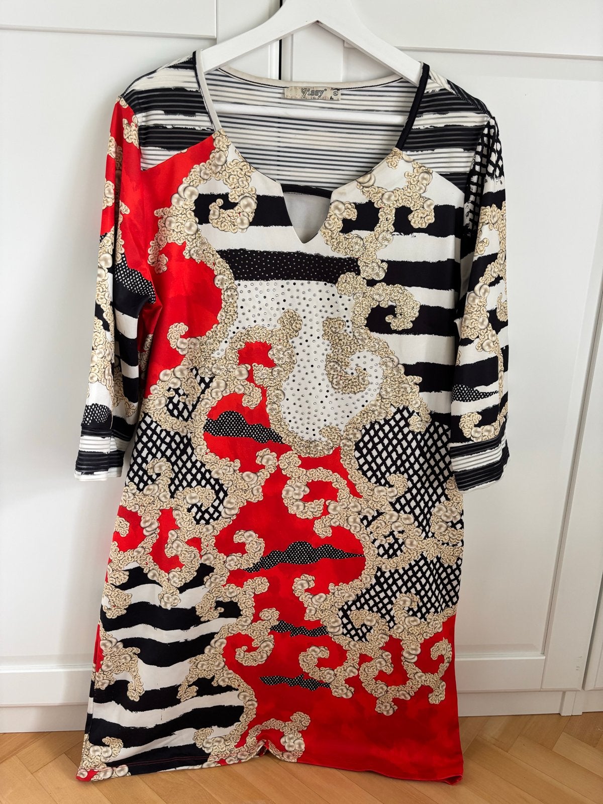 Missy jurk met barokprint en strass - Maat XL, Meerkleurig, Maat 46/48 (XL) of groter, Ophalen of Verzenden, Knielengte
