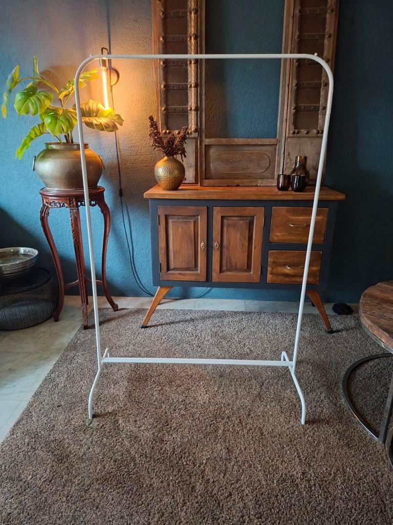 Kledingrek wit  12,50, Kleding | Dames, Kledingrekken, Ophalen of Verzenden
