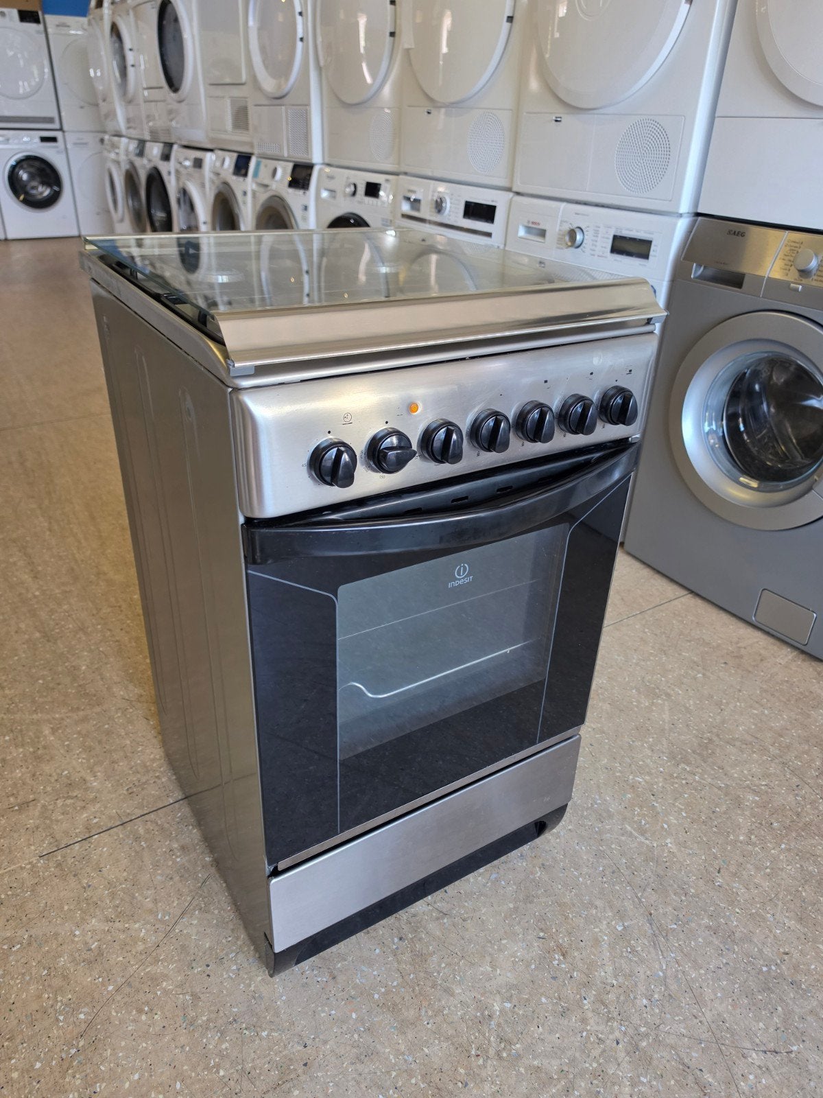 Indesit 4 pits gasfornuis | Elektrische oven | Gratis thuis✅, Jirnsum, Grill, Zo goed als nieuw, Gas