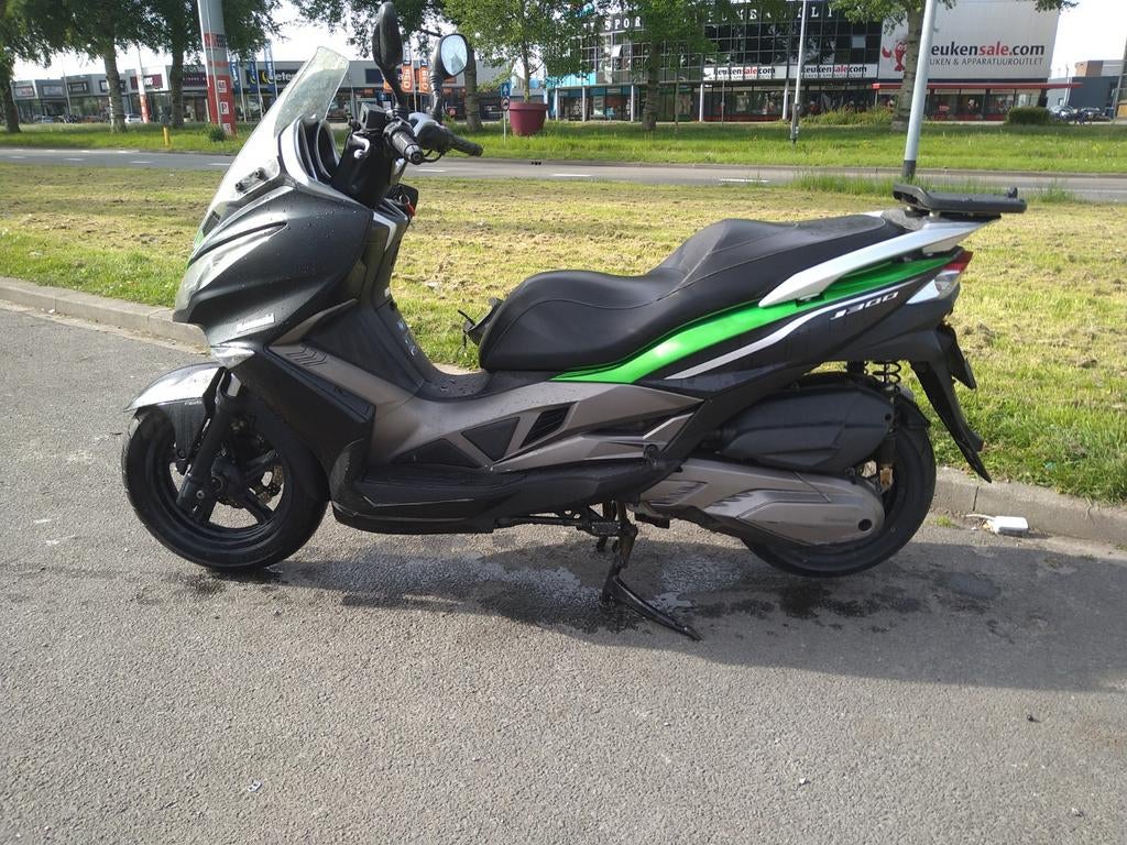 Kawasaki j300 moterscooter, Ophalen of Verzenden, Gebruikt, Benzine