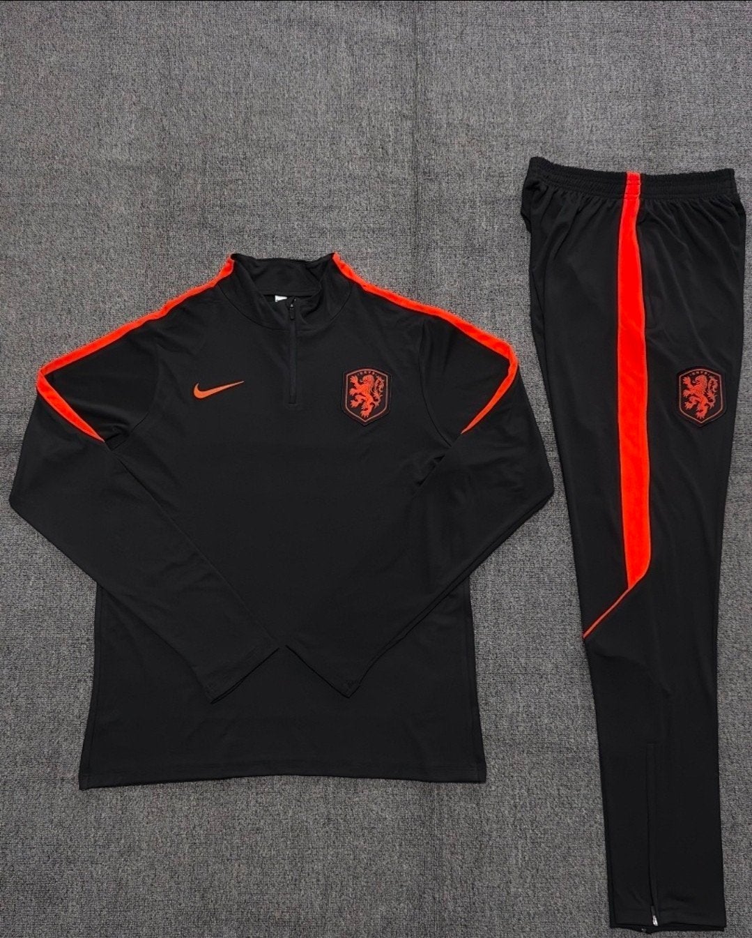 Nederlands elftal trainingspak (Lang) heren en kindermaten!, Kleding | Heren, Nike, Nieuw, Oranje, Ophalen of Verzenden