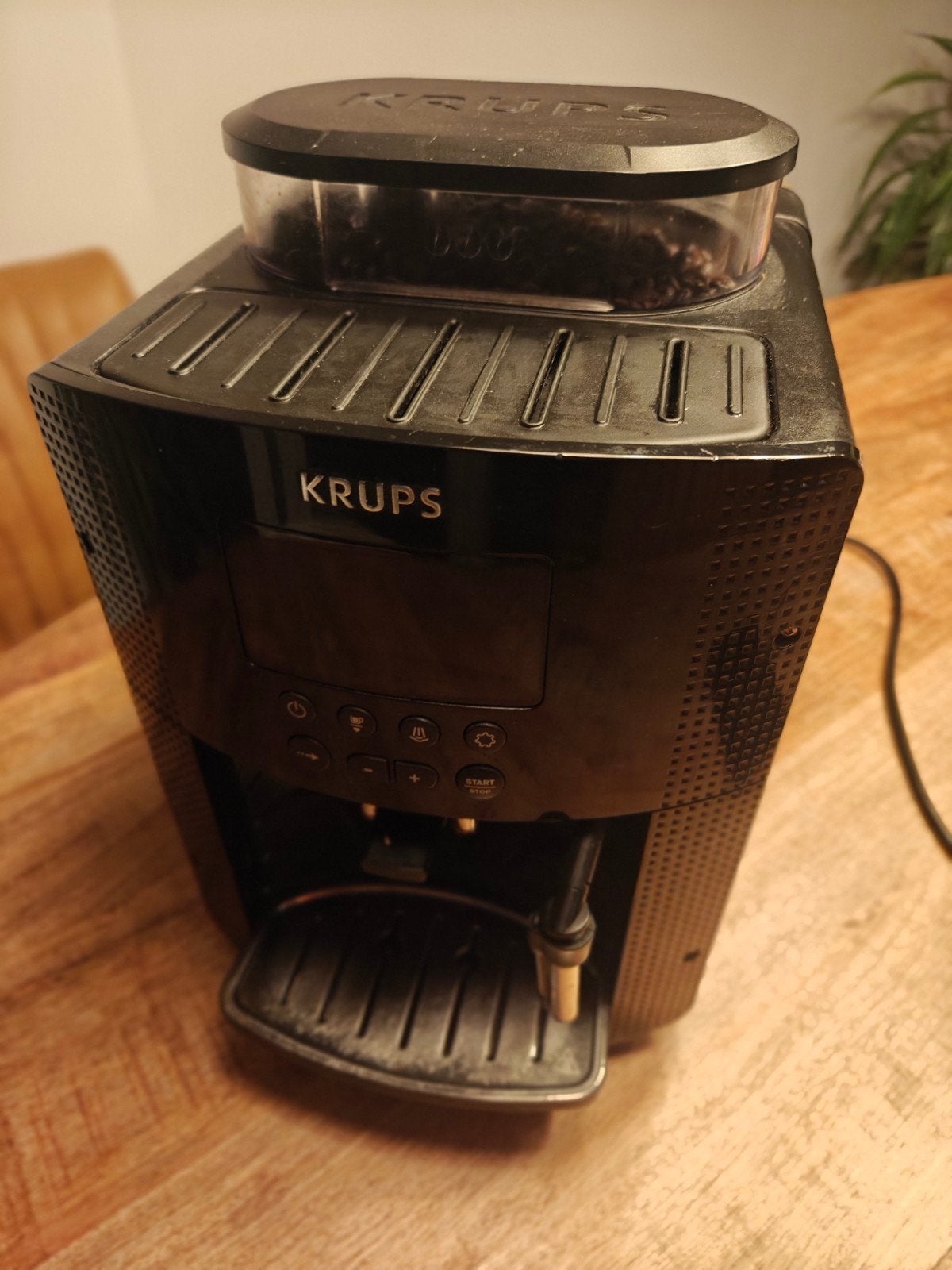Krups EA8150 Koffieautomaat, Witgoed en Apparatuur, Koffiezetapparaten, Ophalen of Verzenden, Espresso apparaat