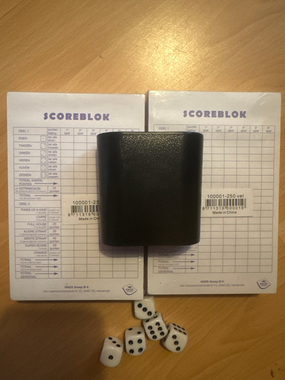 500 vellen Yahtzee scoreblokken met dobbelstenen en beker, Een of twee spelers, Ophalen of Verzenden, Nieuw