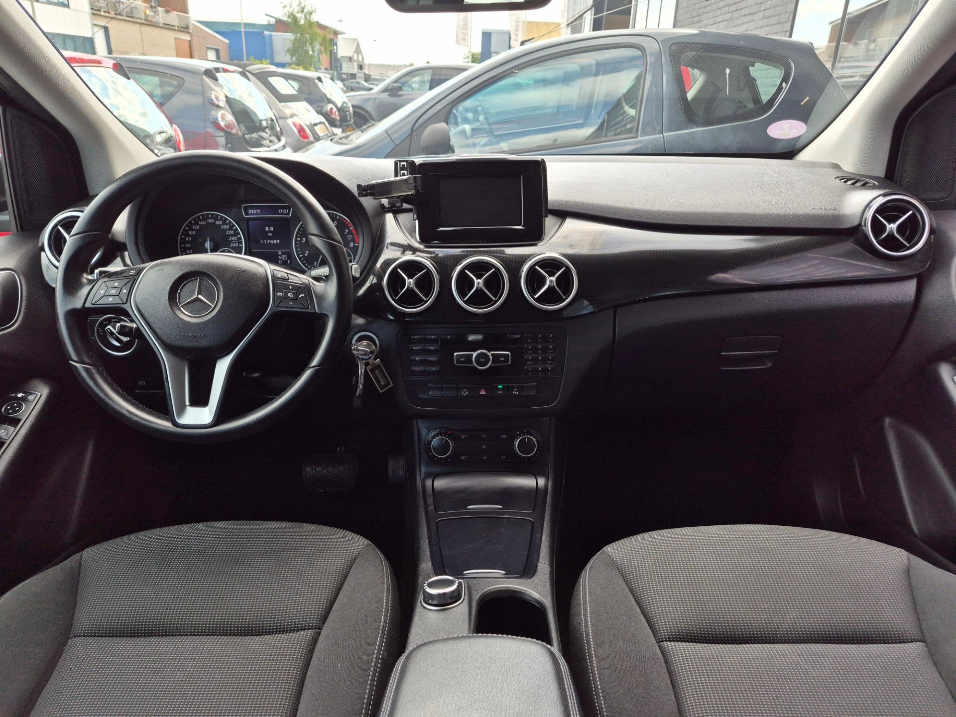 Mercedes-Benz B-klasse 180 Ambition|AUT|PDC|Navi|Trekhaak|, Auto's, Gebruikt, 4 cilinders, Met garantie (alle), Grijs