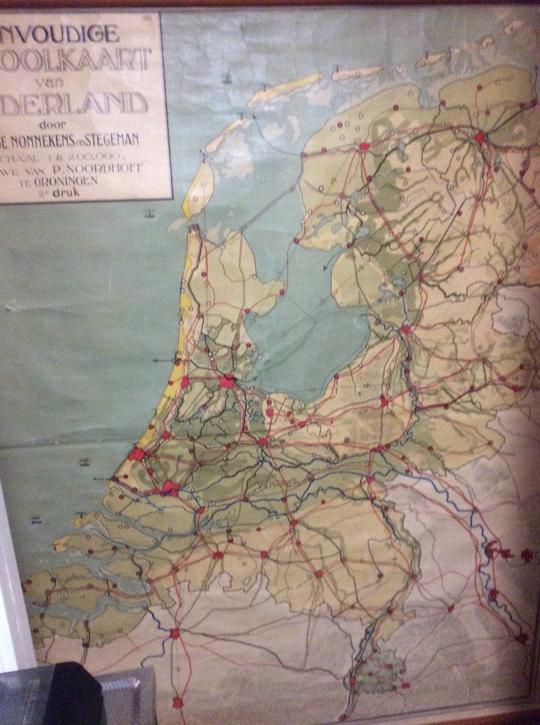 Eenvoudige schoolkaart Ned. 2e druk Nonnekens Stegeman 1949, Antiek en Kunst, Antiek | Schoolplaten, Ophalen, Aardrijkskunde